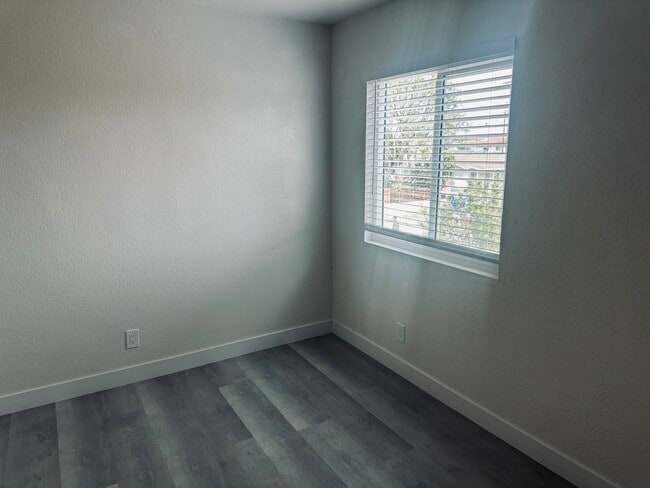 Photo - 4626 W 166th St