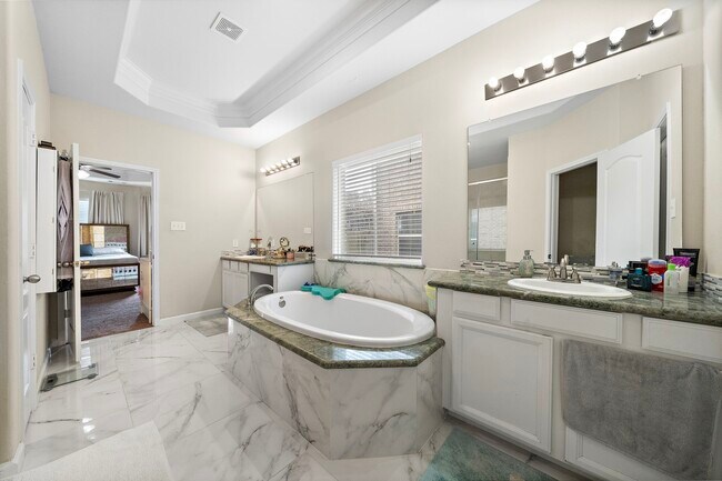 Photo - 3627 Grand Prom