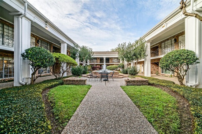 Photo - 5353 Richmond Ave. Unit 15