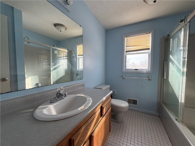 Photo - 598 Bram Hall Dr