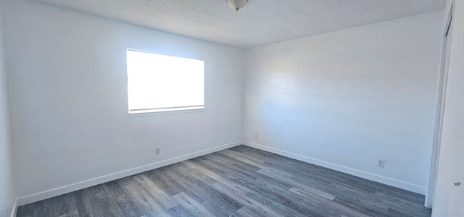 Photo - NOR139 Unit Apt A