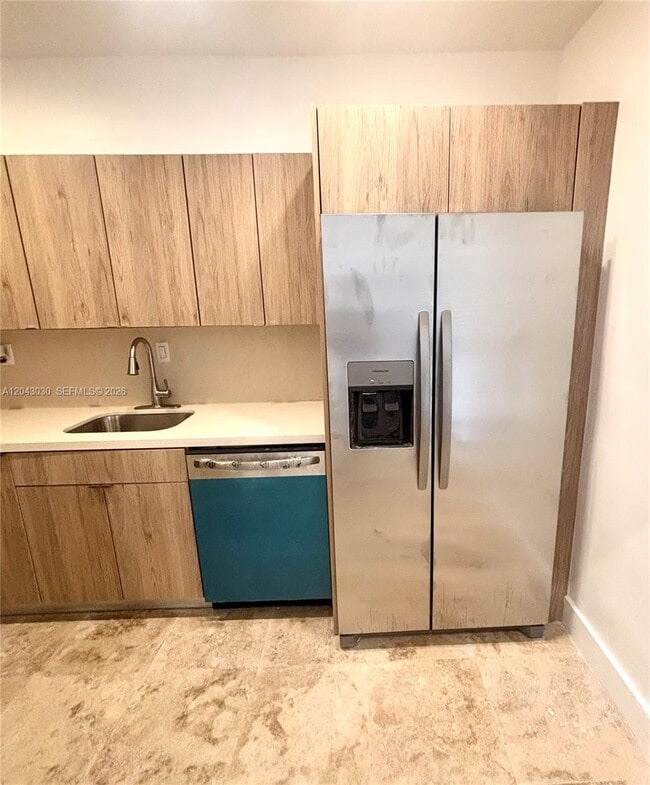Photo - 2666 Tigertail Ave Unit 114