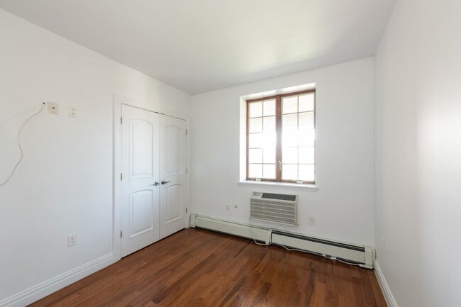 Photo - PERFECT ONE BEDROOM APT