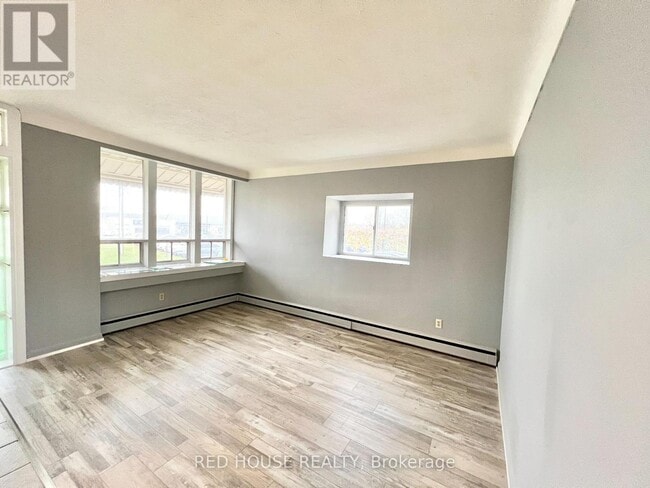 Photo - 55 John St Unité #1