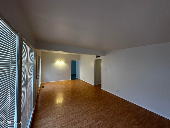 Photo - 5202 Cornell Ave