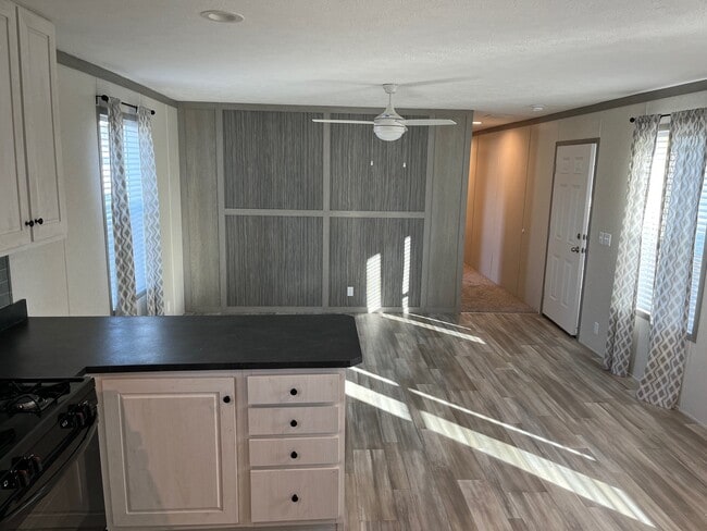 Photo - 109 Desander Dr