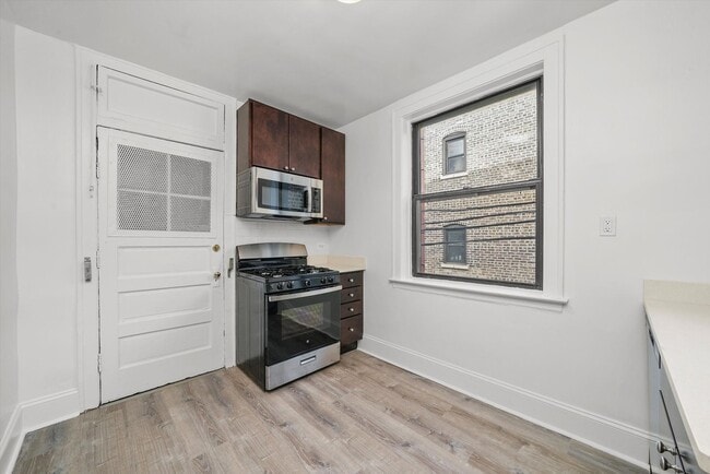 Photo - 2322 N Spaulding Ave Unit 2338-3B
