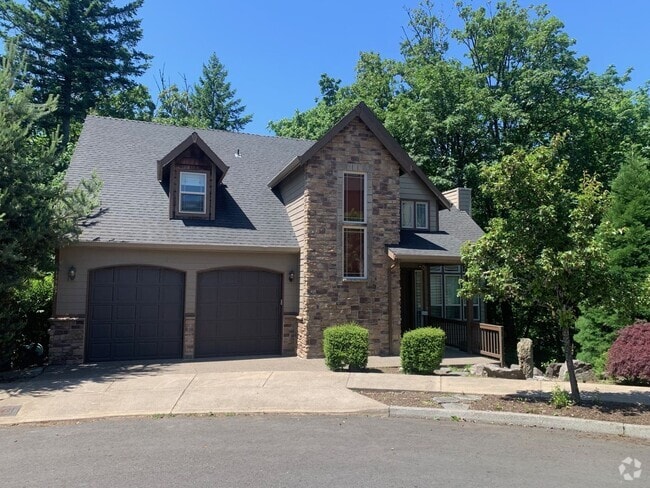 Building Photo - Starpointe Luxury Home with 6 Bedrooms, 4 ...