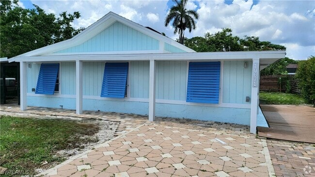 Building Photo - 10671 Hampton St Rental