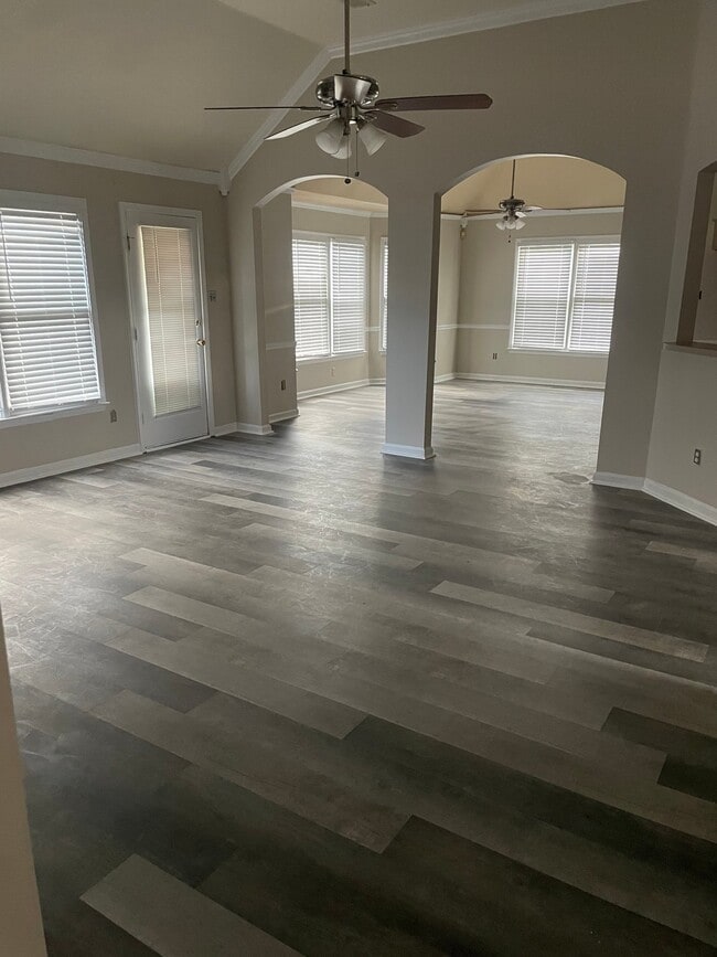 9289 Chimneyrock Blvd.