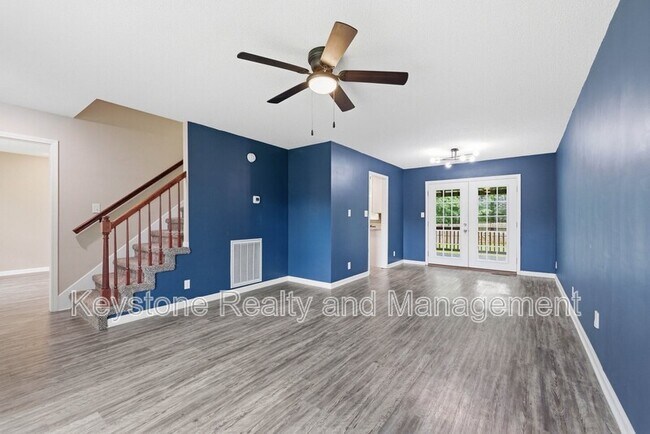 Photo - 474 Bamburg Dr