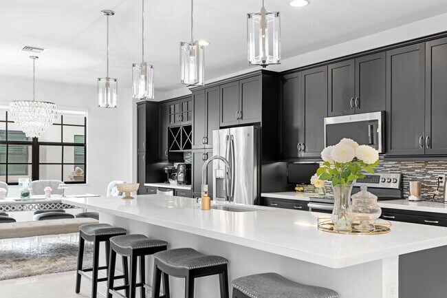 Photo - 614 Windward Cir S