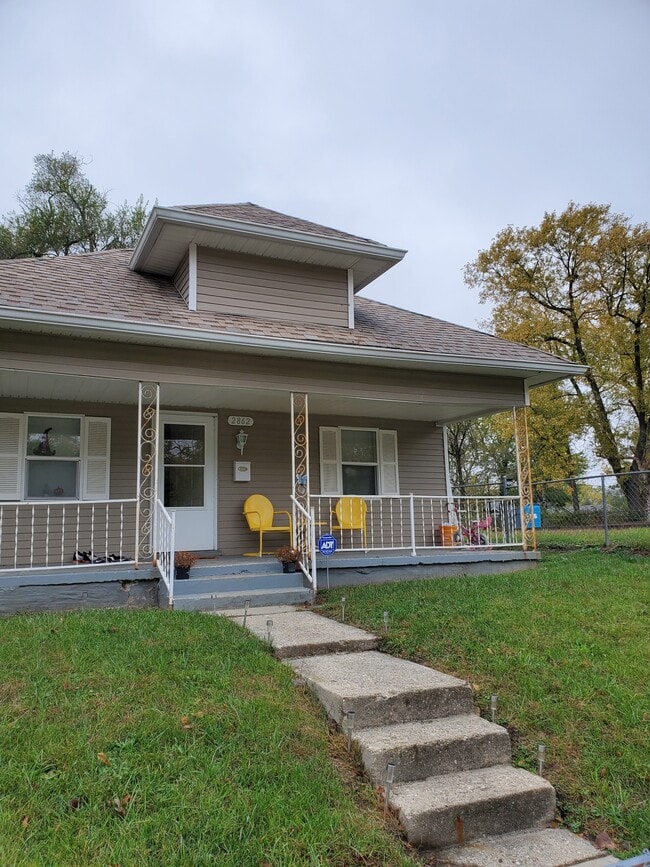 Photo - 2862 N Olney St