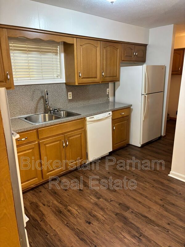 Photo - 5410 Kennedy St