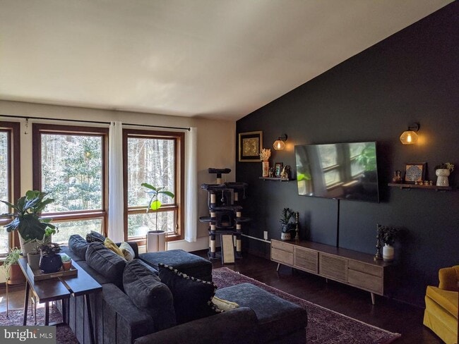 Photo - 10264 Greystone Rd