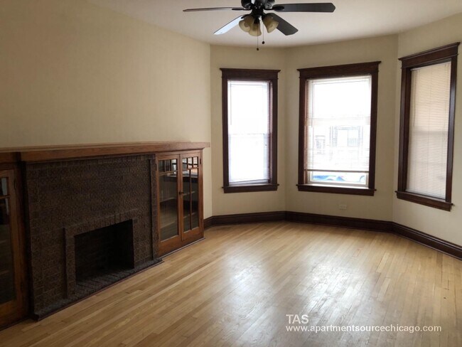 Photo - 1434 W Addison St Apartments Unit 2