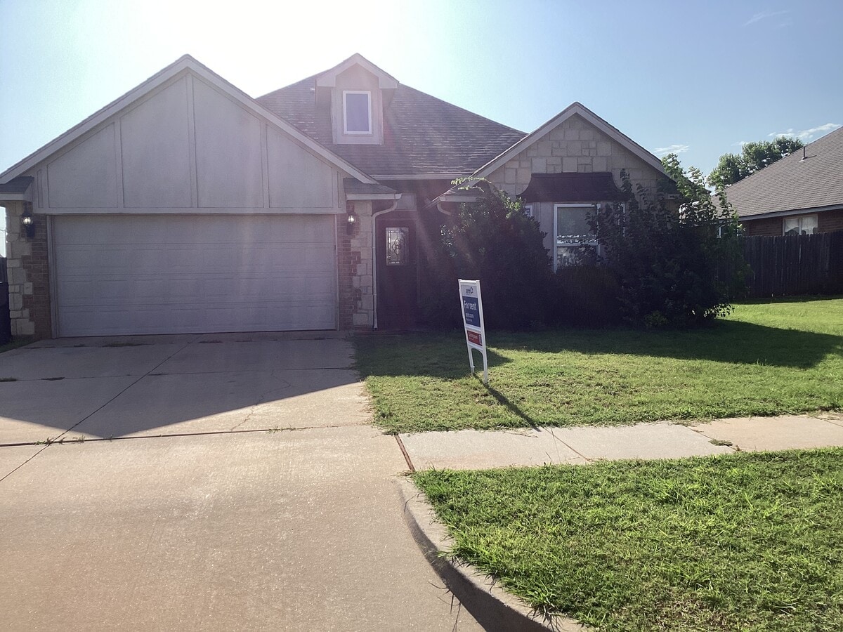Photo - 16216 Romeo Dr House
