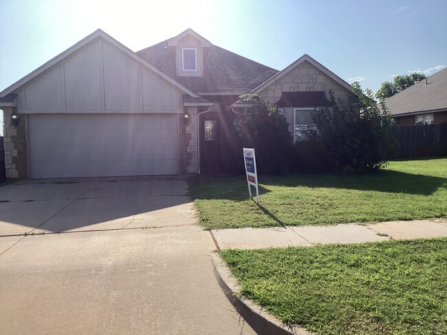 Building Photo - 16216 Romeo Dr Rental