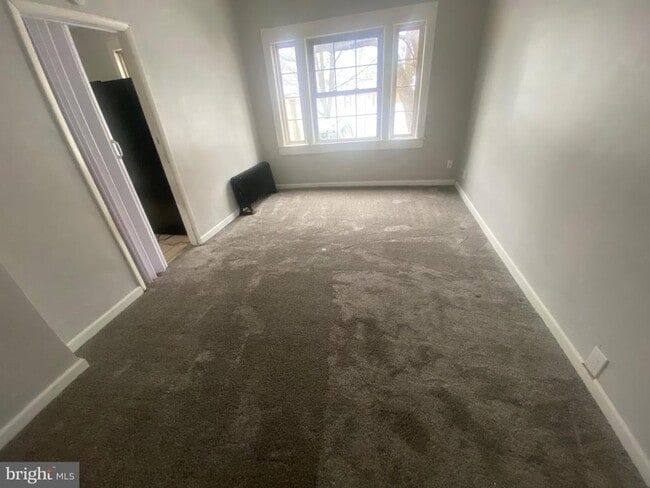 Building Photo - 109 N Thomas Ave