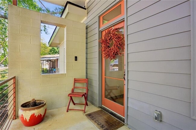 Photo - 213 Murray Hill Ave NE