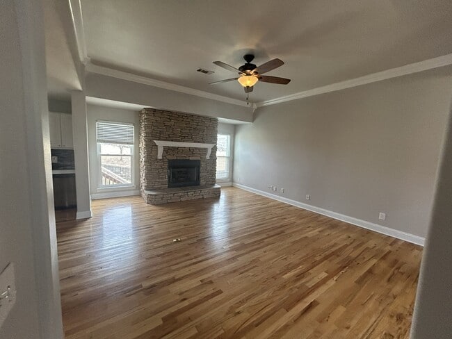 Photo - 4335 Georgia St