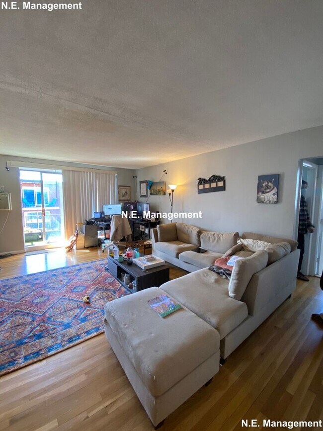 Unbeatable Apt in Convenient Location near... - Unbeatable Apt in Convenient Location near...
