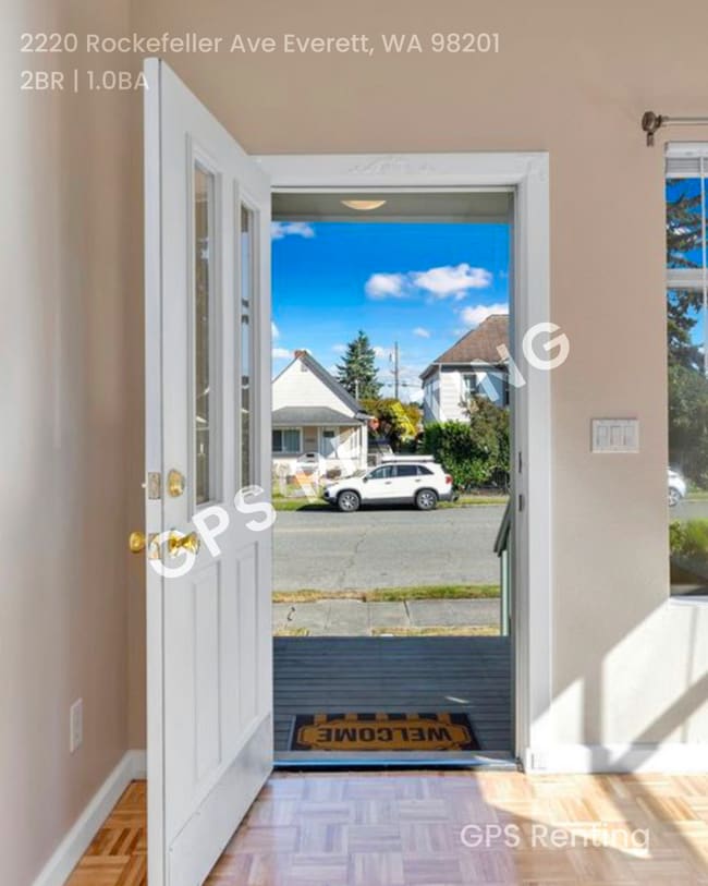 Photo - 2220 Rockefeller Ave