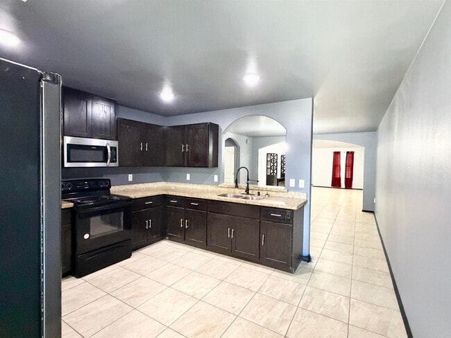 5537 Lago Del Valle Dr