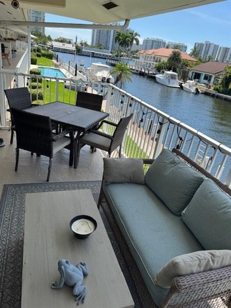 Photo - 2866 NE 30th St Unidad 21