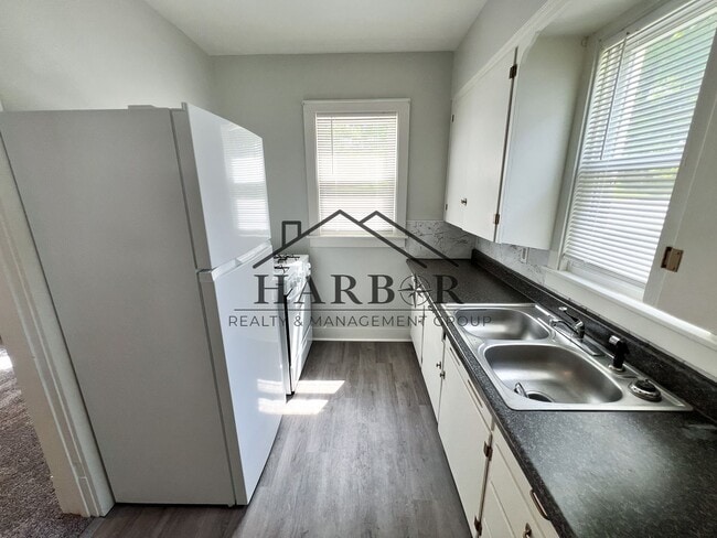 Photo - 527 Boone St Unit 1