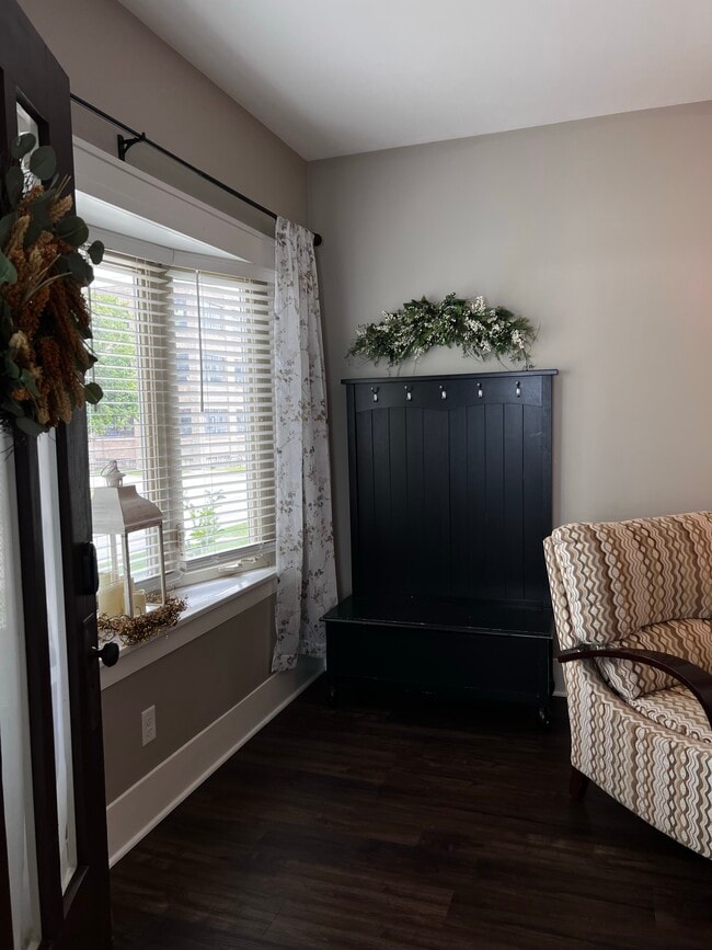 Photo - 283 S Michigan Ave