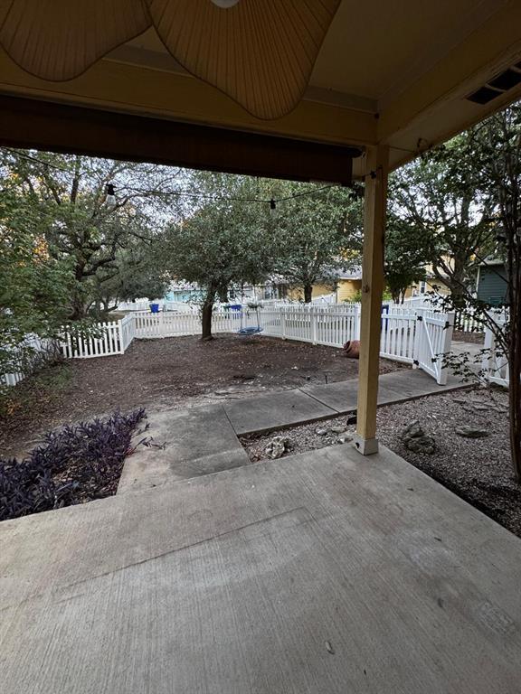 Photo - 319 Bandstand Ln