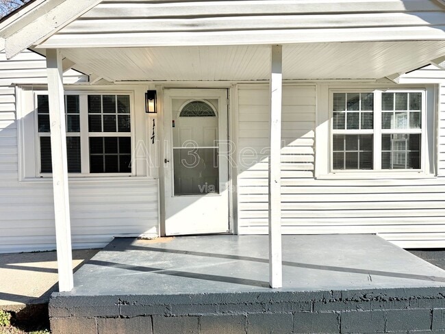 Photo - 117 Clayton St