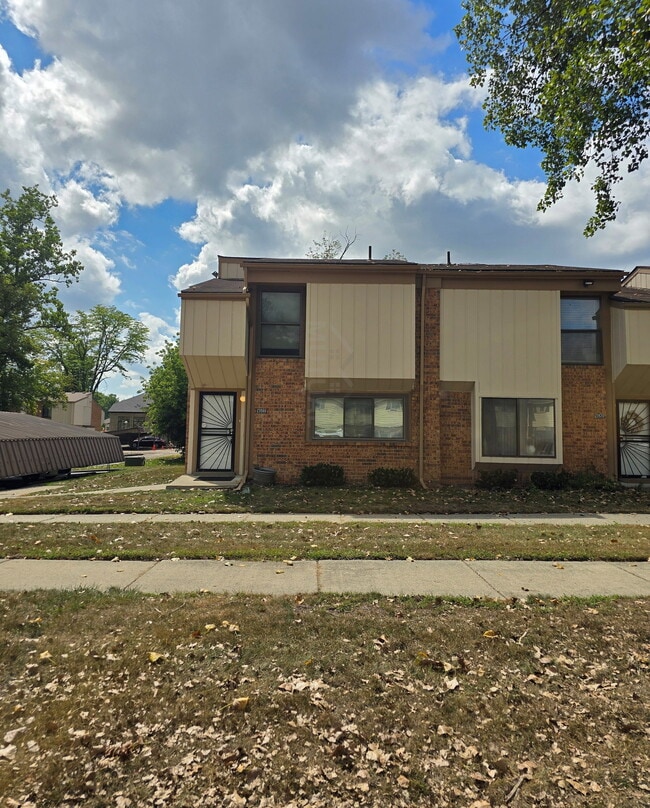 Building Photo - 23568 Lahser Rd