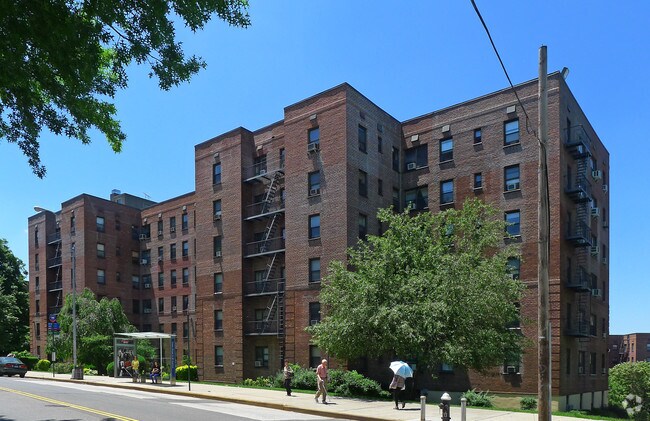 Photo - Mitchell Gardens Co-Op #3