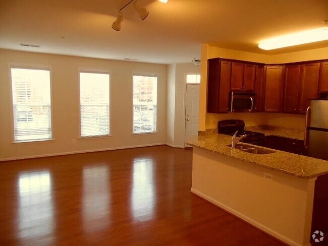 Building Photo - 24652 Byrne Meadow Square Rental
