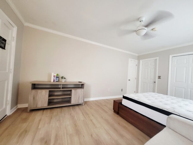 Photo - 2305 Whispering Pines Dr Unit Studio apt