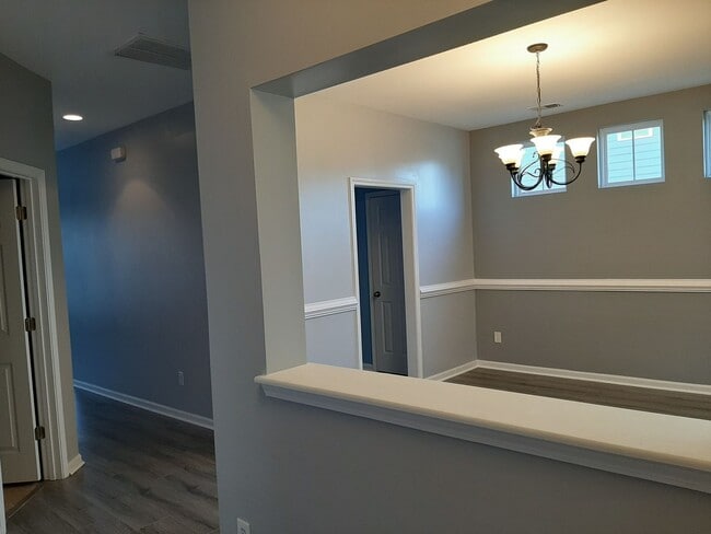 Photo - Beautiful 3 Bedroom Home in Weatherstone