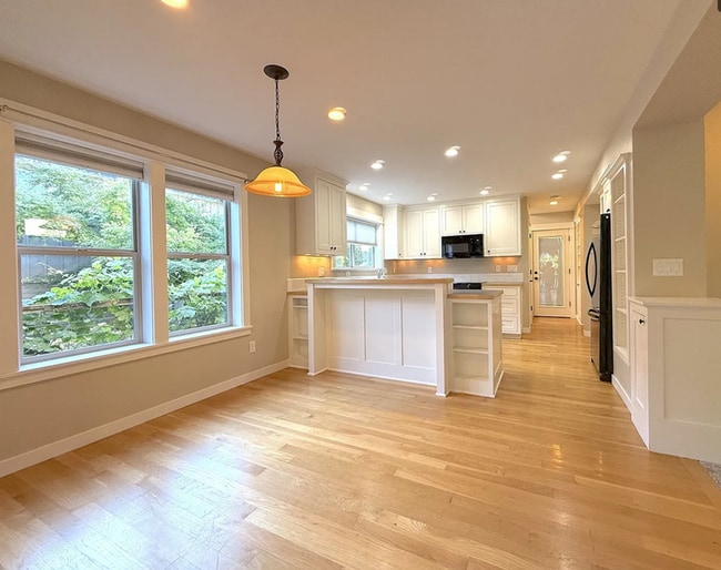 Photo - 1145 W 28th Ave