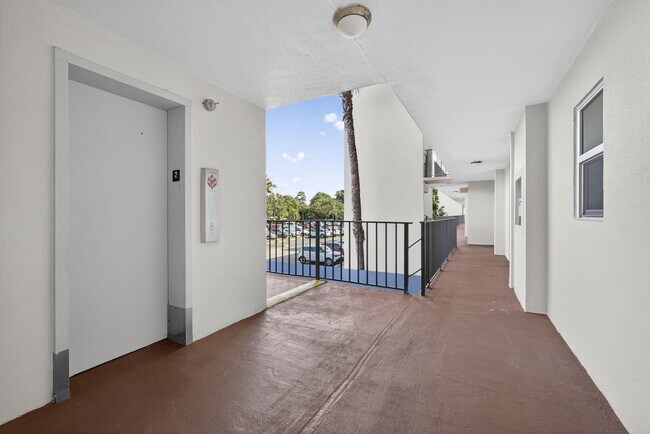 Photo - 3590 Via Poinciana Unit 202