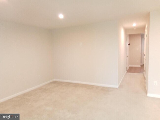 Photo - 31 Roundstone Run