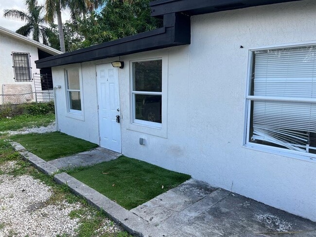 Building Photo - 8269 NW 1st Pl Unit 2-2 Rental