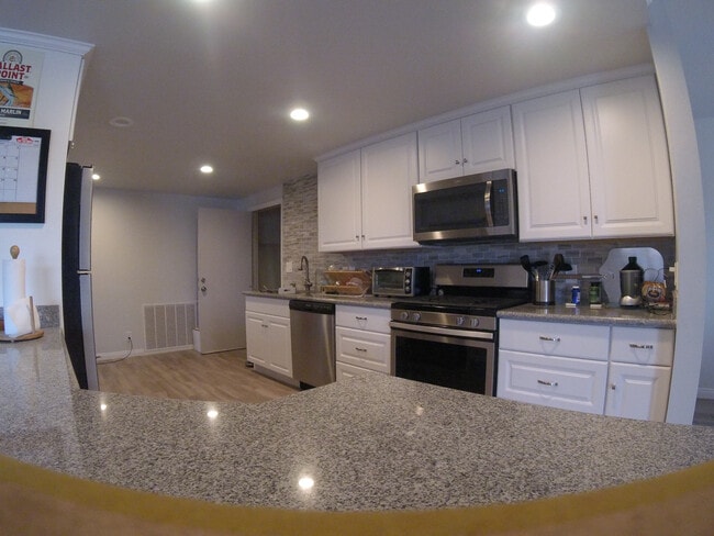 Photo - 6684 Reservoir Ln