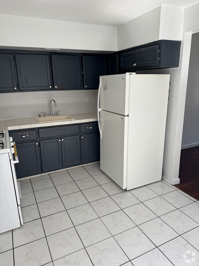 Building Photo - 656 S Gannon Ave Unit 1 Rental