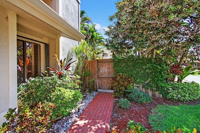 Photo - 7745 Stanway Pl