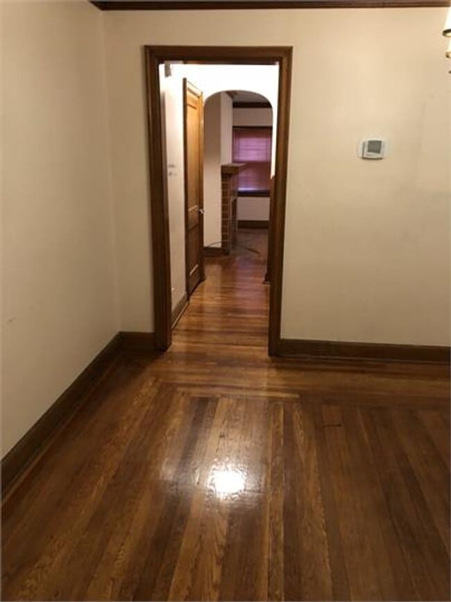 Photo - Charming Two Bedroom Close to Kanawha Boul...