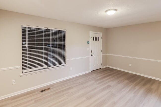 5808 Christon Cir