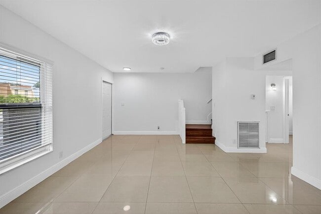 Photo - 7506 NW 75th St