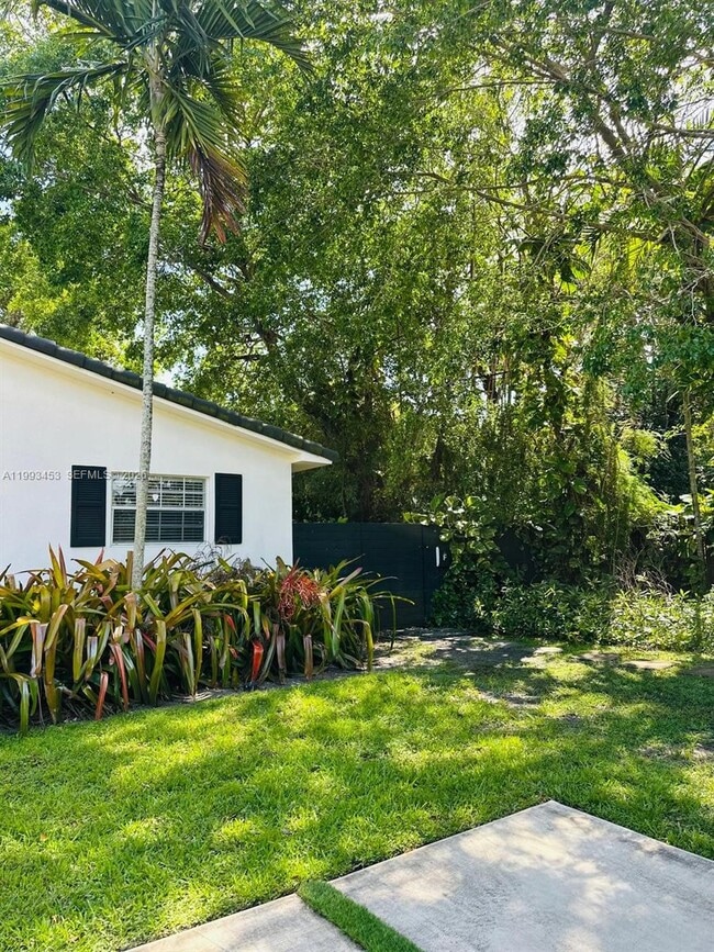 Photo - 1002 NE 119th St Unidad F