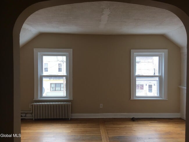 Photo - 13 W Van Vechten St Unit 2